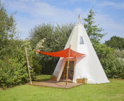Accommodation - Tepee 34M² + Terrace - With Private Facilities - Flower Camping l'Ile des Trois Rois