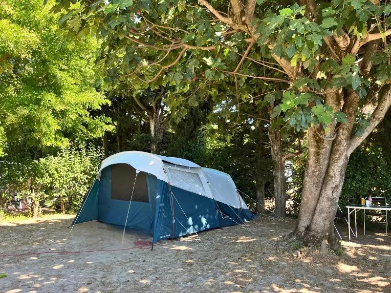 Emplacement Confort Medium Tente / Van < 5M (Avec Electricité)