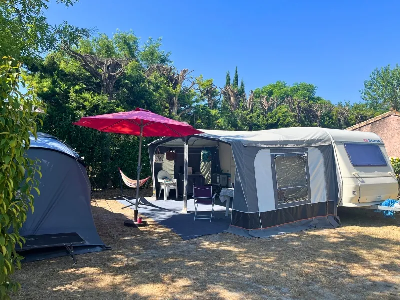 Emplacement Confort Xl Tente/Van/Caravane/Camping-Car (Avec Électricité)