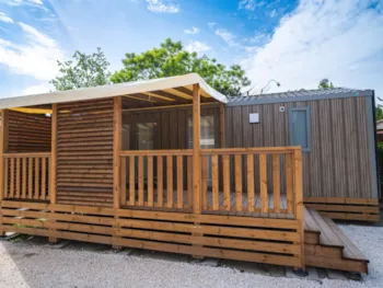 Mietunterkunft - Mobilheim Premium - Camping Pegomas