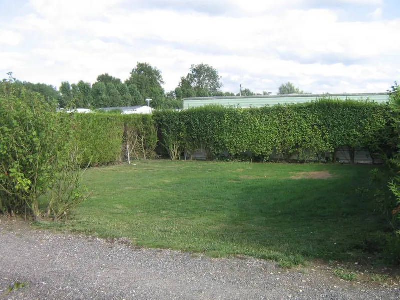 Emplacement Camping-Car Et Caravane + Électricité 6A