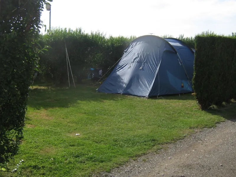 Emplacement Caravane Et Camping-Car - Sans Électricité