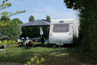 RV and caravan pitch+ 6A electricity