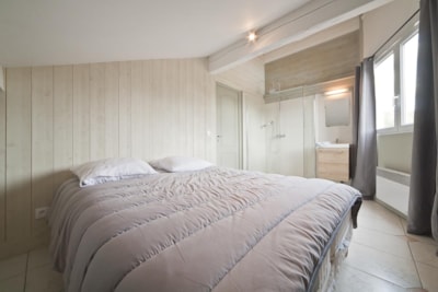 "Entre amis" vacation rental Privilège, 3 bathrooms - TV — 5