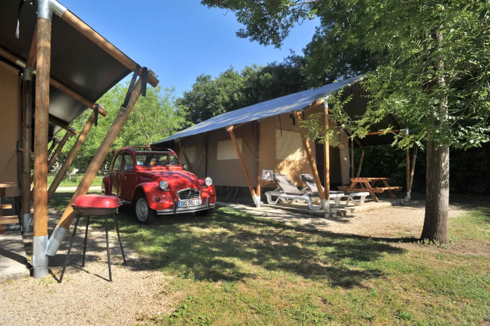 Mietunterkunft - Lodge Safari - Besondere Unterkünfte Premium, 2 Schlafzimmer 4/5 P. Sde - Camping Le Village du Port