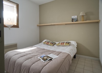 Traditional cottage Privilège, 3 bedrooms - bathroom - TV — 5
