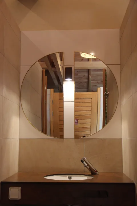 Emplacement Camping Car, Van, Confort , Min 80 M², Elect 16A, Robinet Eau Potable, Vidange,