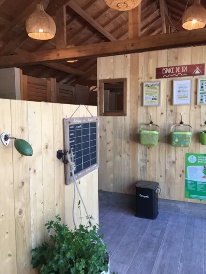 Emplacement Nature 80 M², 2Pers. Tous Équipés Robinet Eau Portable, Assainissement