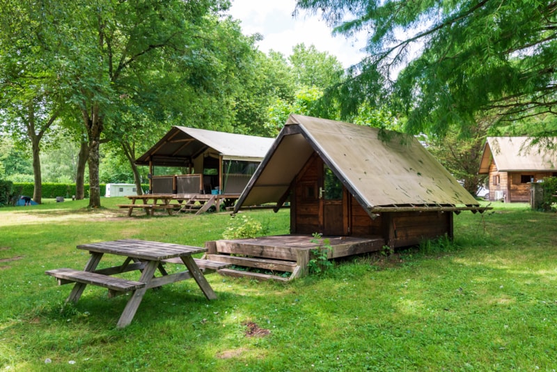 Tente en bois La Baroude (sans sanitaires)