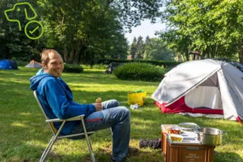 Stellplatz - Zeltpaket: 2 Personen + 1 Zelt + 1 Auto - Camping Ile de Boulancourt