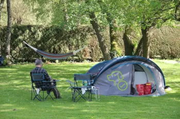 Stellplatz - Pauschalangebot „Halte Cyclo / Rando“ = Ohne Auto - Camping Ile de Boulancourt