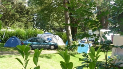 Package Nature (1 tent or caravan / 1 car / no electricity) — 2