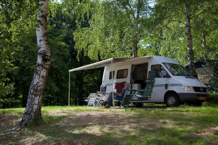 Tarif Nature : Emplacement + 1 Véhicule Avec 1 Caravane Ou 1 Tente Ou Camping-Car
