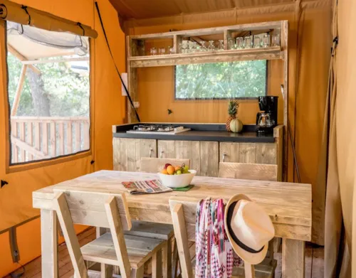 Location - Tente Ciela Nature Lodge - 2 Chambres - Cuisine Équipée – Salle De Bain - image n°3 - Camping Le Pommier