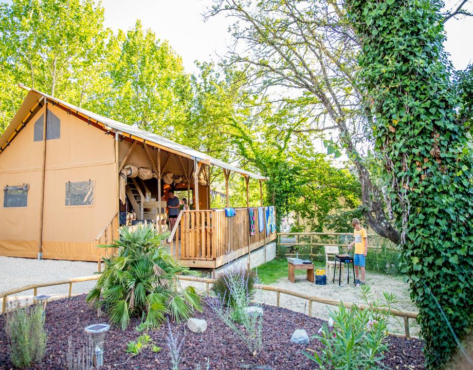 Mietunterkunft - Zelt Ciela Nature Lodge-  3 Zimmer - Ausgestattete Küche - Bad Zimmer - Camping Le Pommier