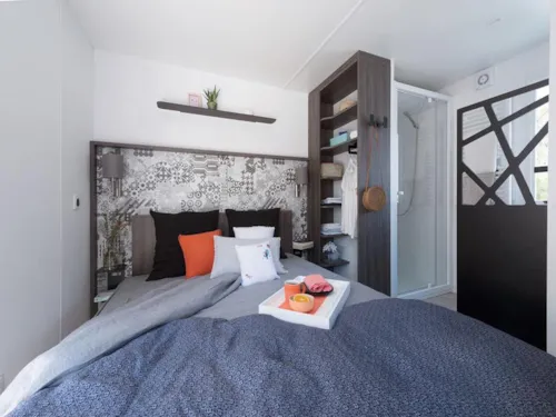 Location - Mobil Home Ciela Prestige - 3 Chambres Dont 1 Suite Parentale - Draps, Serviettes Et Barbecue Inclus - image n°7 - Camping Le Pommier