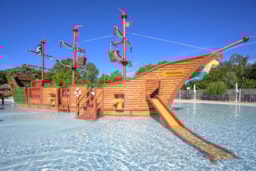 Bathing Camping Le Pommier - Villeneuve De Berg