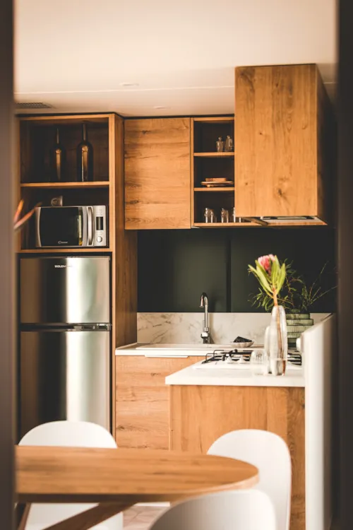 Location - Mobil-Home Ciela Exception Spa - 2 Chambres Dont 1 Suite Parentale - Draps, Serviettes Et Plancha - image n°4 - Camping Le Pommier