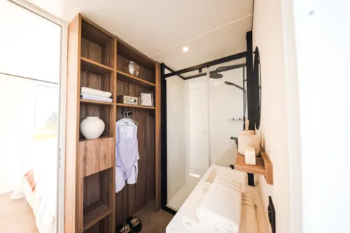Location - Mobil Home Ciela Prestige - 3 Chambres Dont 1 Suite Parentale - Draps, Serviettes Et Barbecue Inclus - image n°8 - Camping Le Pommier