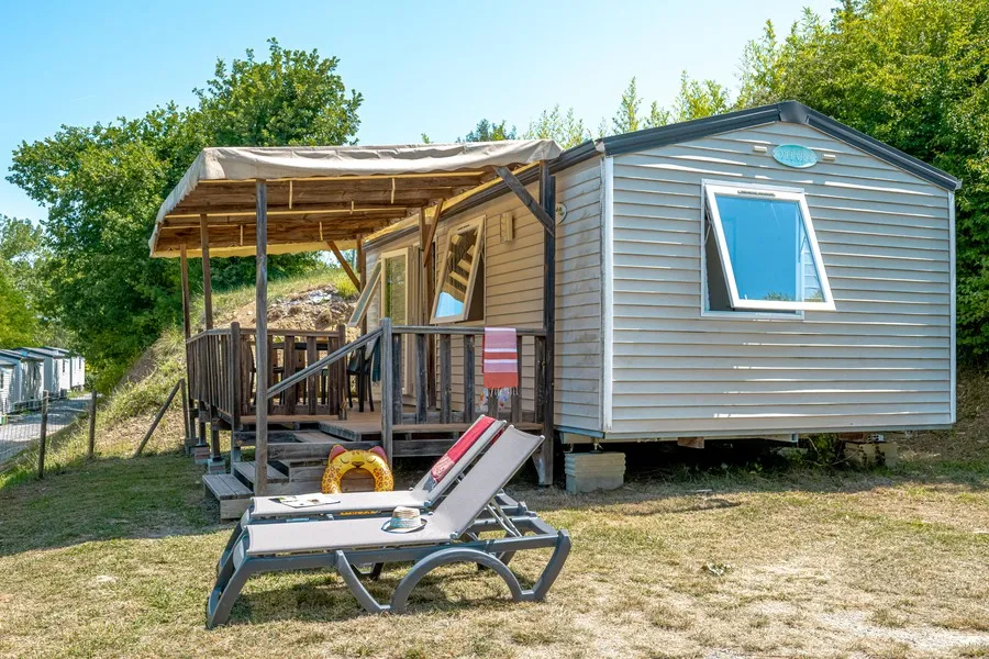 Mietunterkunft - Mobilheim Ciela Confort Compact- - 2 Schlefzimmer   ( 4 Erwachsene +1 Kind ) - Camping Le Pommier