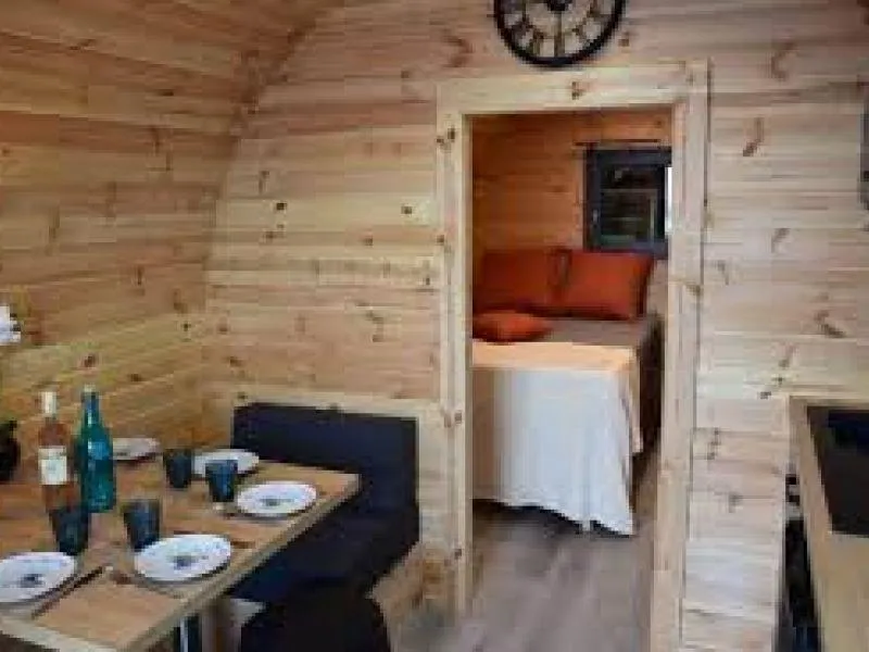 Hébergement Insolite - Tonneau 4Pl - Sans Sanitaires