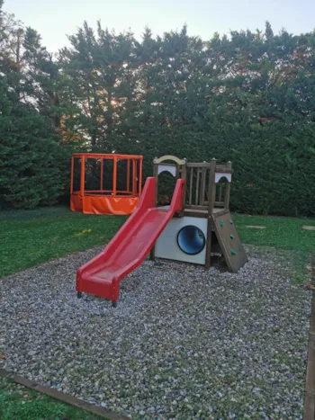 Mietunterkunft - Traditionelles Mobilheim - Camping des Favards