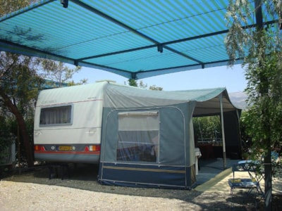 Pitch Tent, Caravan or Camping-car  + Car — 8