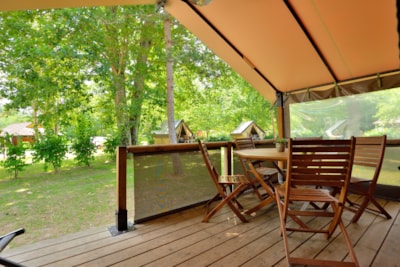LODGE VICTORIA - 2 bedrooms with bathroom facilities