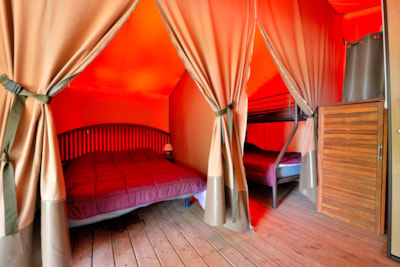 LODGE VICTORIA - 2 bedrooms with bathroom facilities