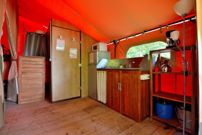 LODGE VICTORIA - 2 bedrooms with bathroom facilities