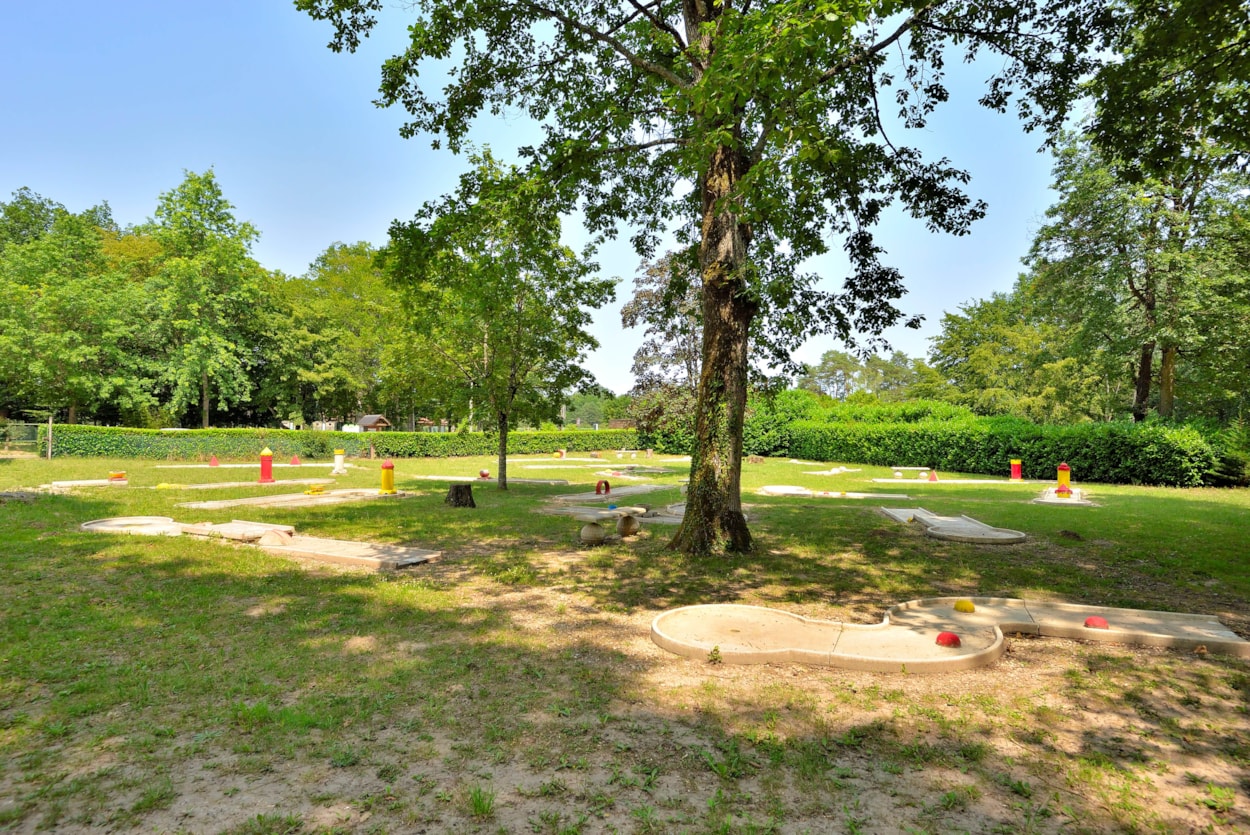 Camping Seasonova Etang de la Vallée