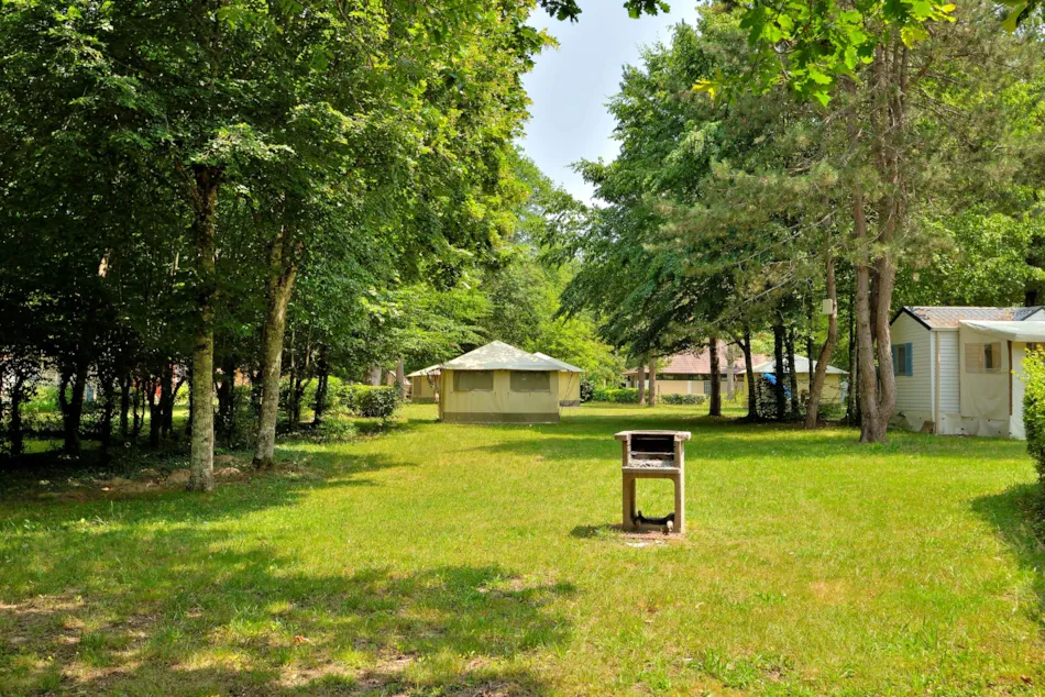 Camping Seasonova Etang de la Vallée