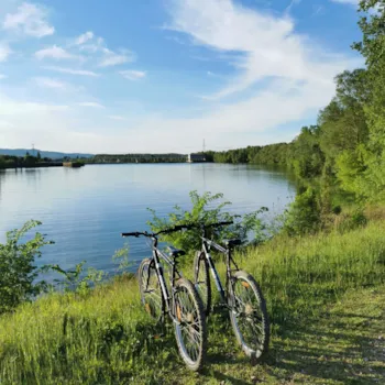 Stellplatz - Stellplatz Radfahrer (Strom + 1 Zelt) - Camping de Thoissey - Val de Saône