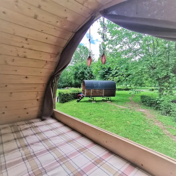 Roulotte Western (2 Adultes + 2 Enfants)