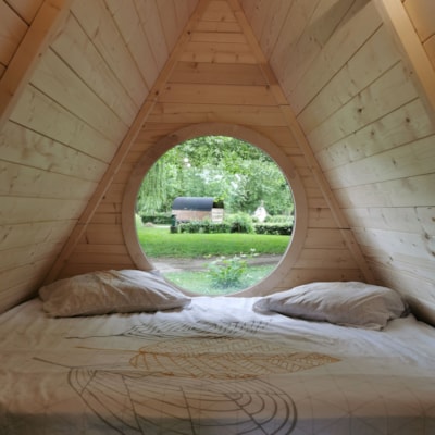 Wooden cabin with terrace (2 adults + 1 child)