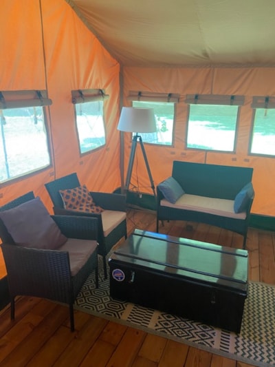 SAFARI LODGE
