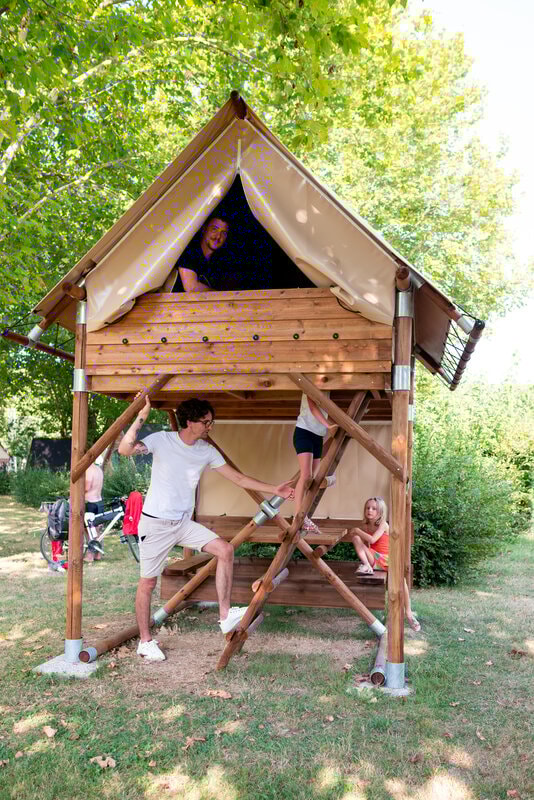 Bivouac sur pilotis