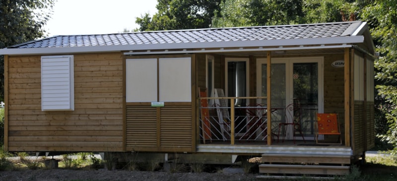 Stacaravan Premium 2 kamers 27-32m² + Half-schaduwrijk terras + TV