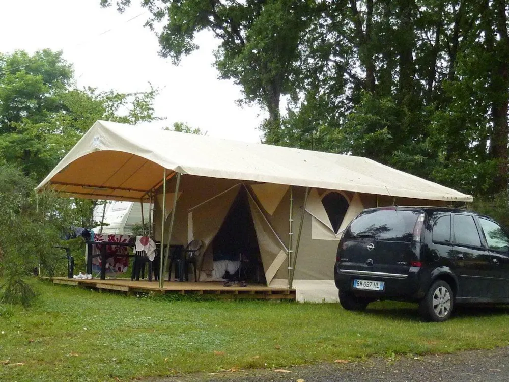 Mietunterkunft - Zelt Canada Standard 2 Zimmer 20M² (Ohne Sanitäranlagen) - Flower Camping du Port Caroline