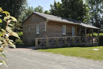 Mietunterkunft - Chalet Ausgestattet Für Behindertes Confort 2 Zimmer 35M² + Terrasse + Tv - Flower Camping du Port Caroline