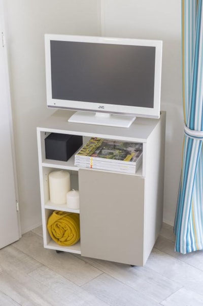 Mobile home Premium 2 bedrooms 27-32m² + Half-covered terrace + TV