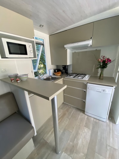 Homeflower Premium 3 bedrooms 30.5m² + Half-covered terrace + TV