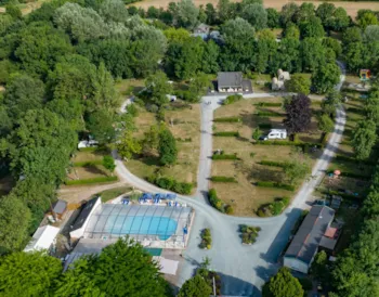 Flower Camping du Port Caroline - Ucamping