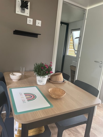 Homeflower Premium 2023 - 3 bedrooms 35m² + Terrace+ dishwacher + TV