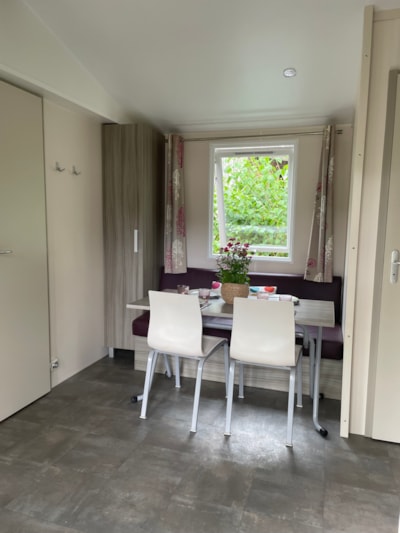 Mobile home Premium 2 bedrooms 27-32m² + Half-covered terrace + TV