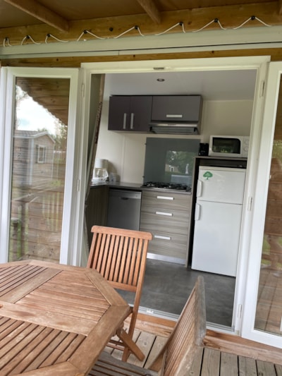 Mobile home Premium 2 bedrooms 27-32m² + Half-covered terrace + TV