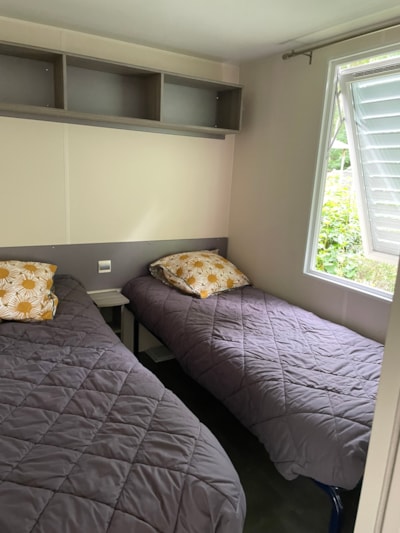 Mobile home Premium 2 bedrooms 27-32m² + Half-covered terrace + TV