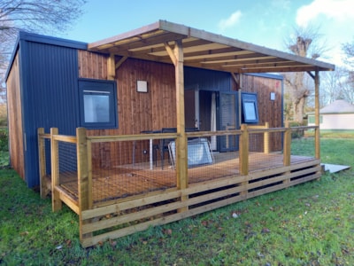 Mobile home Premium - 2 bedrooms, 32m² + Semi-covered terrace + TV + 2 bathrooms
