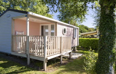 Standard mobile home 26m² - 2 bedrooms - semi-covered terrace - TV — 1