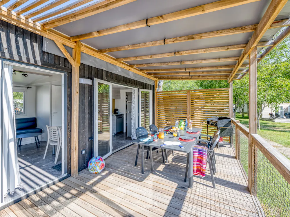 Mietunterkunft - Homeflower Premium - 29M² - 2 Schlafzimmer + 21M² Überdachte Terrasse + Klimaanlage + Tv - Flower Camping Le Kerleyou 